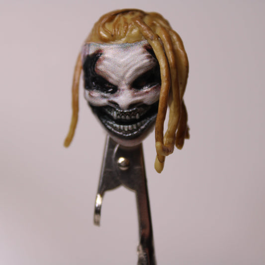 BW Blonde Masked Loose Head